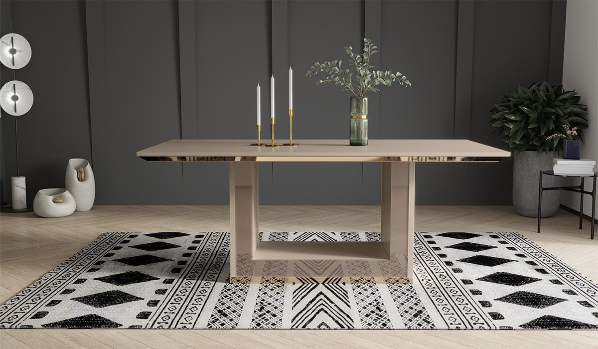 Bendis Yemek Masası