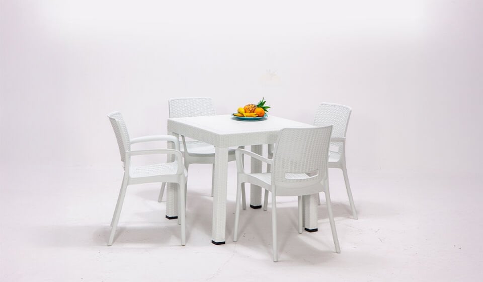 Rattan Kollu Masa Takımı Beyaz